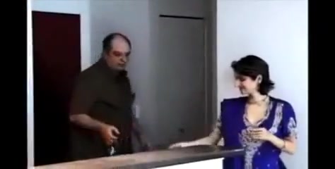 هندية تعمل بالدعارة