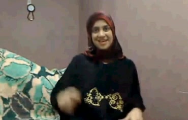 يمنية محجبة على الويب كام